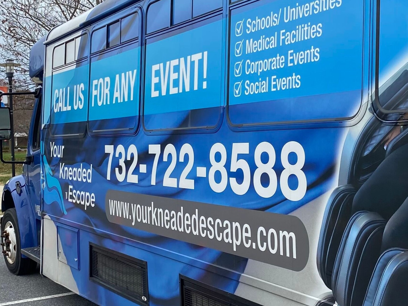 photo of the Your Kneaded Escape massage bus